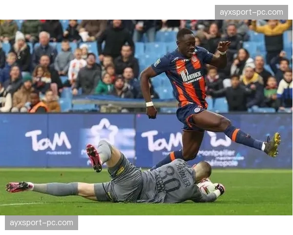 蒙彼利埃vs斯特拉斯堡比赛因天气原因延迟一小时开球